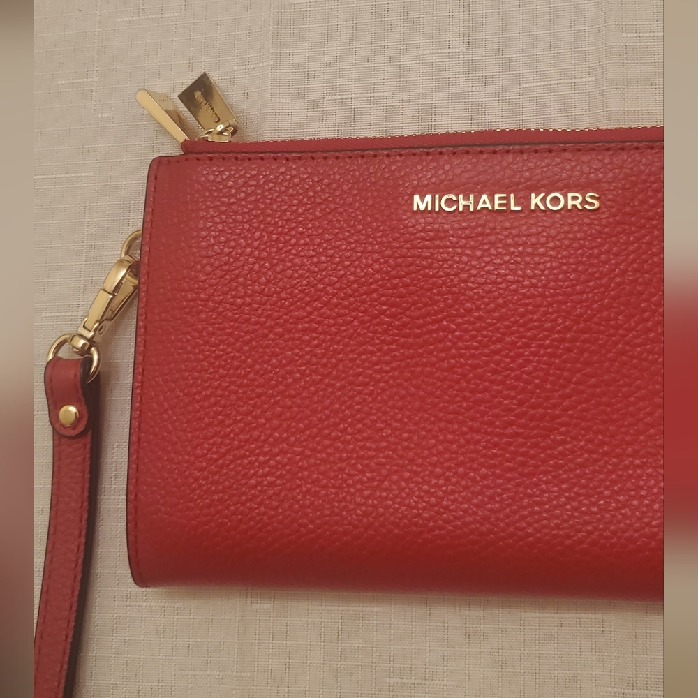 Michael Kors Adele Leather Smartphone Wallet – Red - Picture 3 of 6